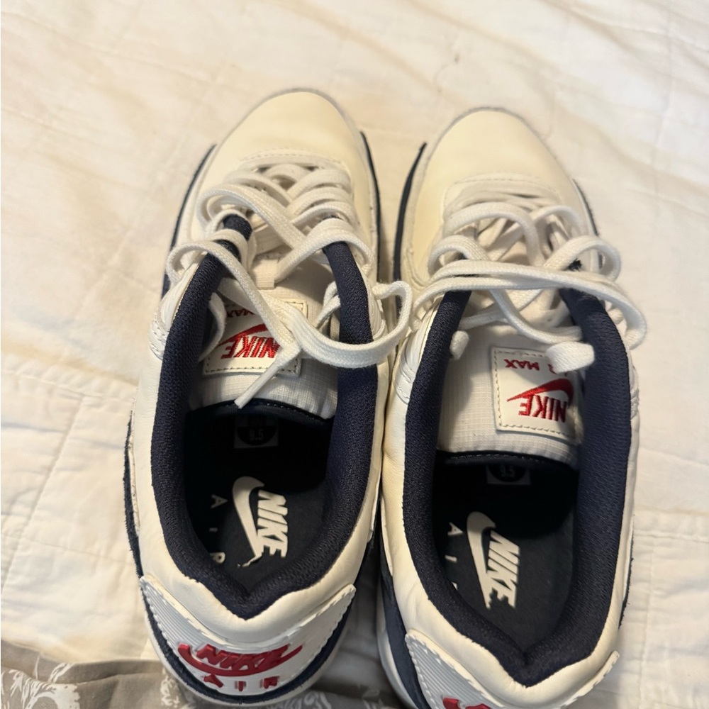 Nike Air Max 90 Men’s Sneakers in Cream, Navy & Tan - Picture 5 of 7